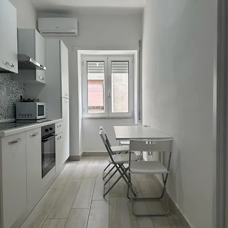 Rent House Scauri 明图尔诺